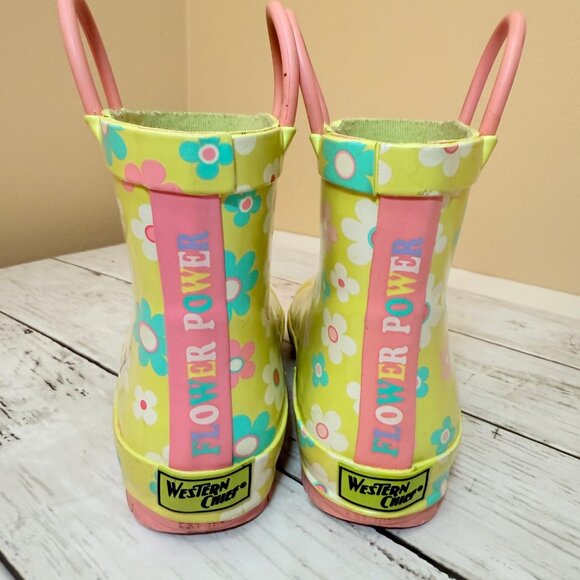 Toddler Girl's Western Chief Flower Power Shorty Rain Boots Size 10 Yellow - Picture 4 of 6